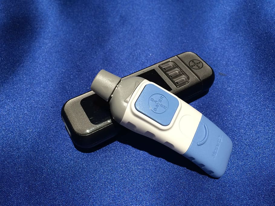two, blue, white, gray, bayer, wireless, devices, textile, diabetes, glucose