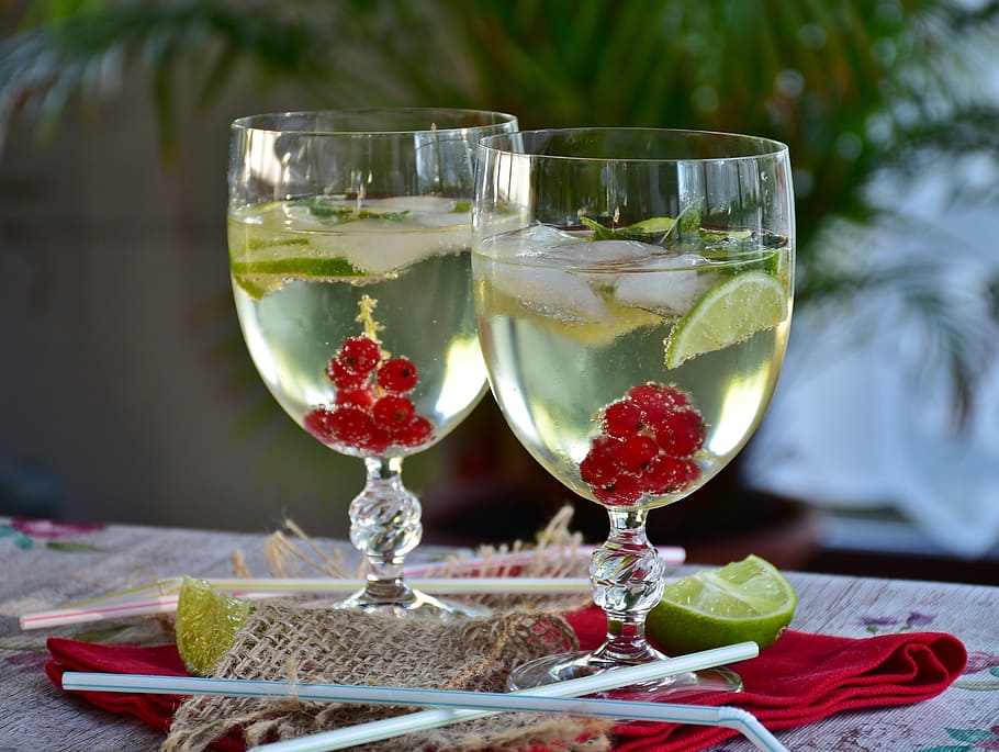 two, filled, clear, wineglasses, cocktail, prosecco, lime, drink, mineral water, ice