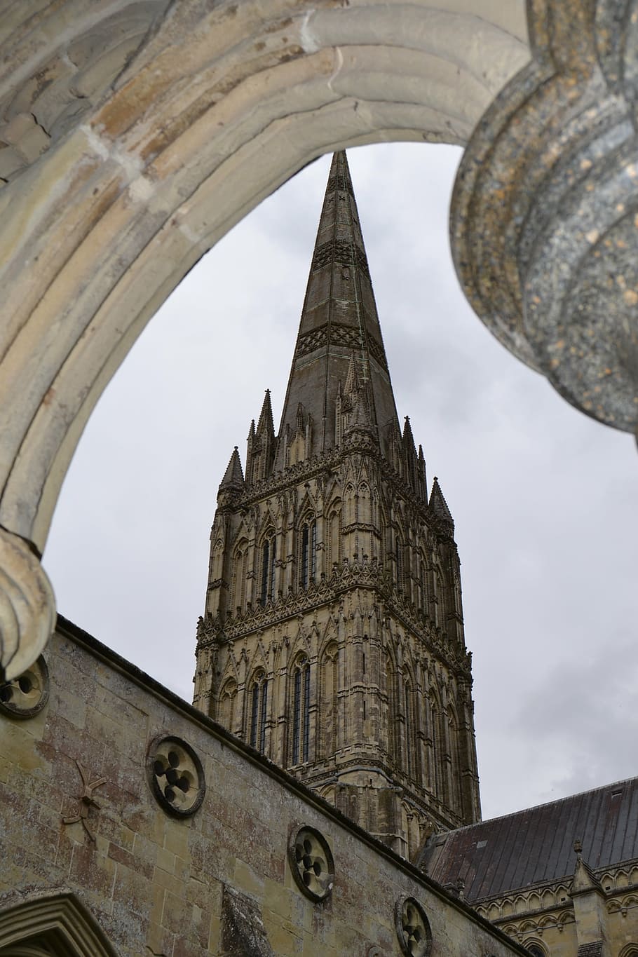 england, salisbury, building, historically, cathedral, church, architecture, built structure, low angle view, building exterior