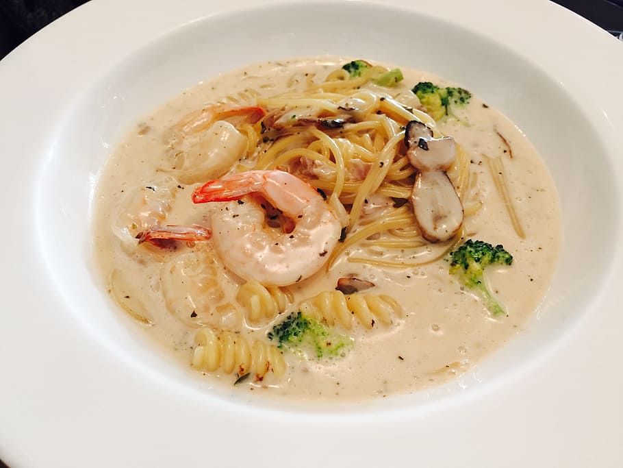 noodles, shrimp, plate, pasta, seafood, cream, delicious, eat, broccoli, lunch
