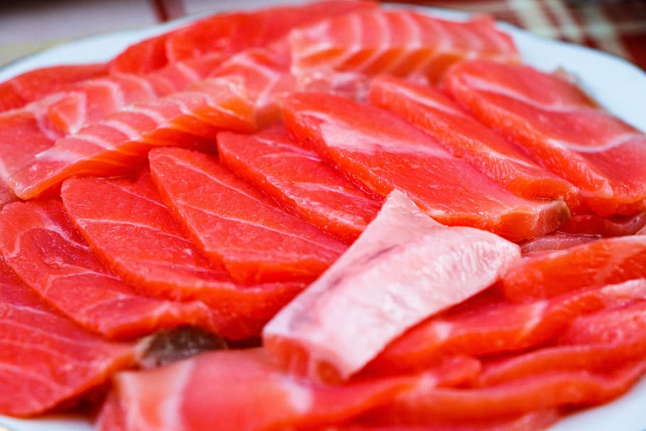 pescado, pescado rojo, corte, trozos, trucha, salmón, sal, alimentos, nutrición, pescado de mar