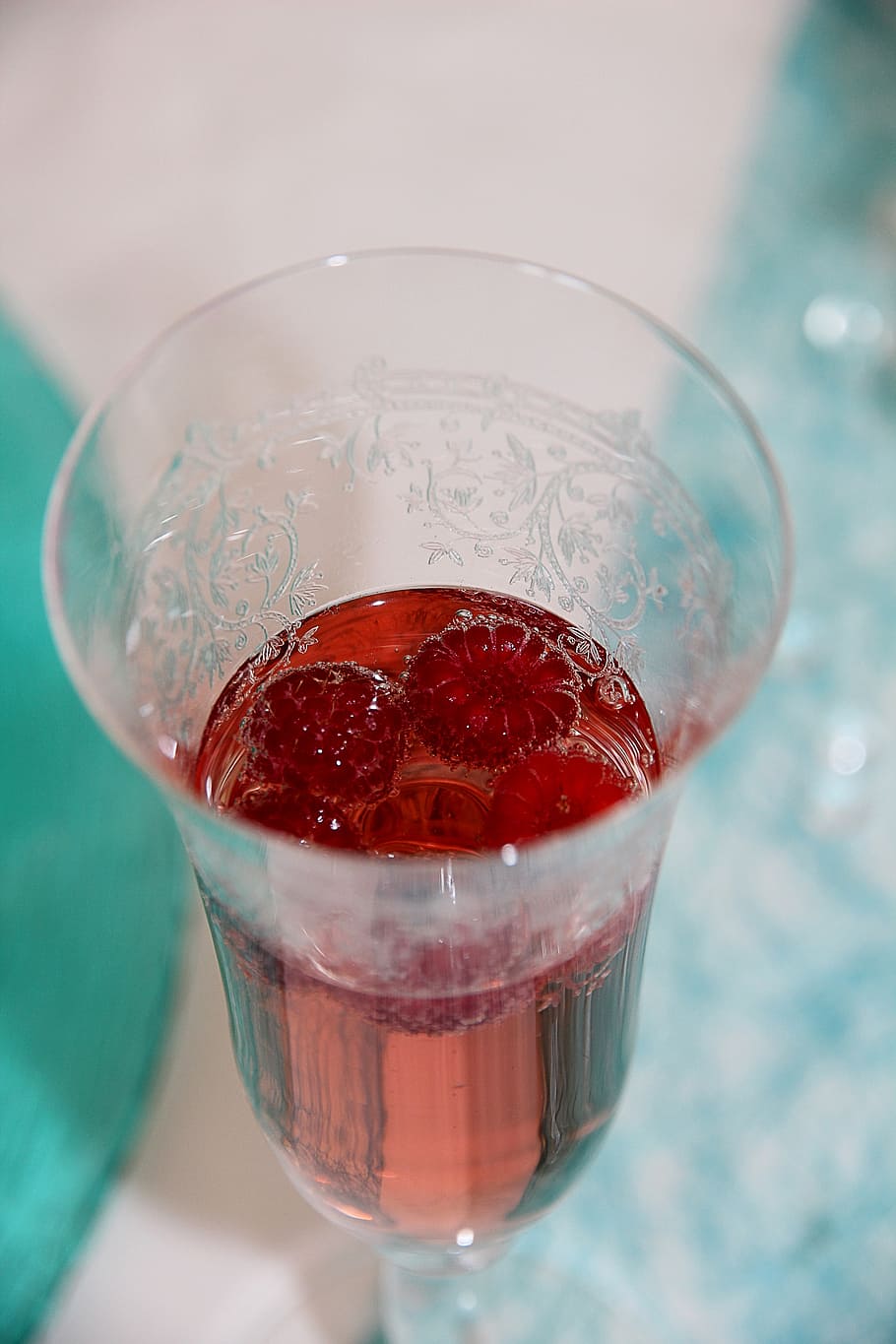 soaked, glass, champagne, sparkling, celebration, cup, abut, champagne glass, aperitif, raspberries