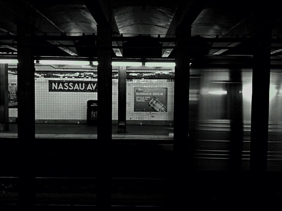 fotografia em escala de cinza, trem, ferrovia, Preto, branco, fotografia, Nassau, av, Sinalização, metrô