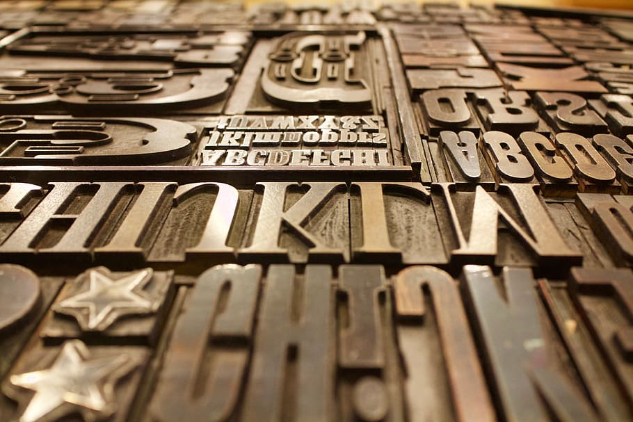 letras, en relieve, marrón, madera, panel, placa de impresión, fuente, tipo, diseño, alfabeto