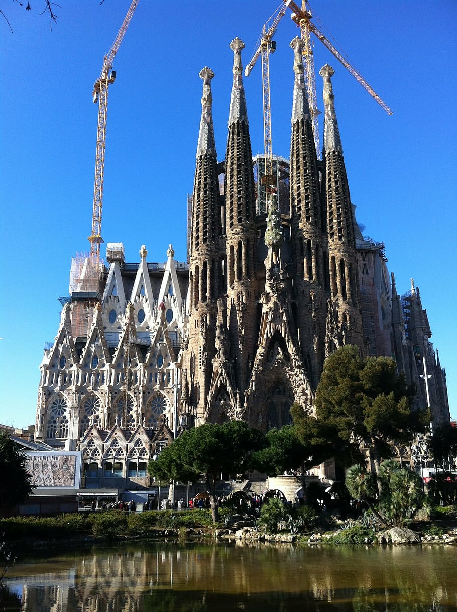 sagrada família, church, morning, barcelona, spain, gaudí arcjitecture, gothic Style, architecture, cathedral, famous Place