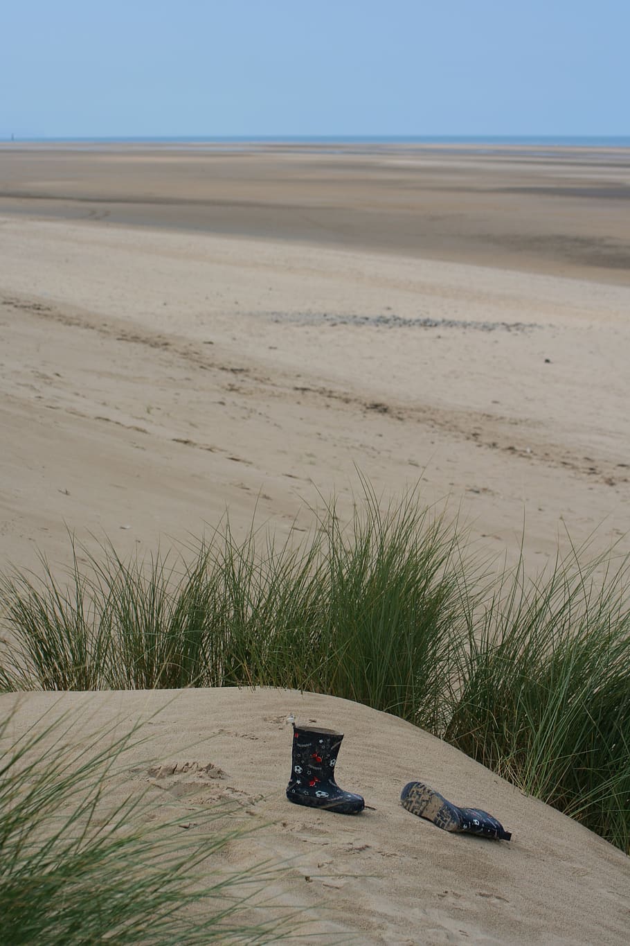 talacre beach, wales, uk, wellies, children's wellington boots, children's rubber boots, dunes, sand, beach, shore