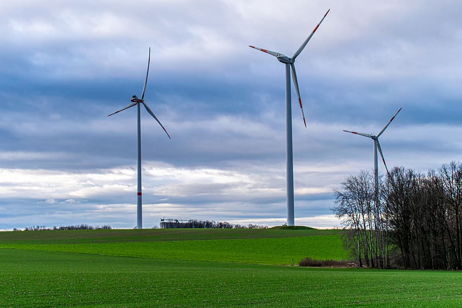windräder, energía renovable, energía verde, revolución energética, nubes, campos, turbina eólica, turbina, energía eólica, generación de combustible y energía