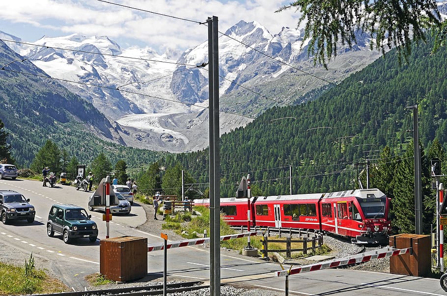 Bernina Railway, Massively, bernina massively, pass road, montebello-curve, level crossing, engadin, graubünden, switzerland, svizzera