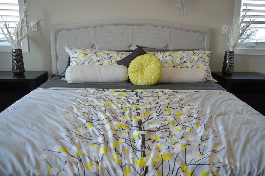 white, yellow, bed sheet, pillow cases, bed, pillows, bedroom, bedding, comfortable, sleep