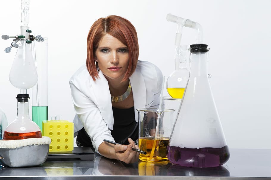 woman, standing, table, erlen meyer flask, Laboratory, Lab, Flask, one woman only, scientific experiment, adults only