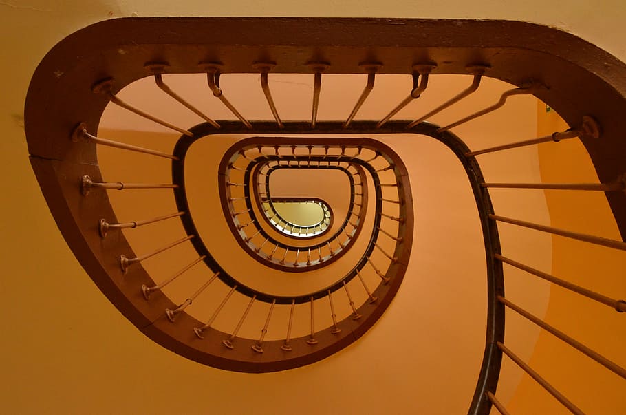 marrón, madera, barandilla espiral, arquitectura, trampa, hueco de escalera, caracol, cóclea, edificio, artística