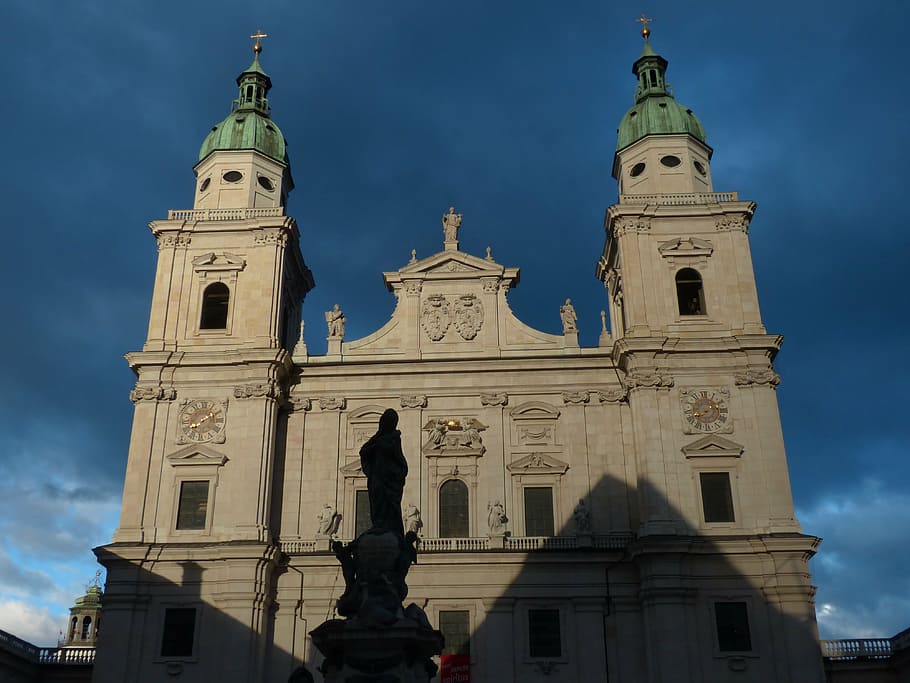 salzburg cathedral, facade, evening sun, illuminated, cathedral square, barockklassizirend, west factory, figural decorations, towers, gorgeous