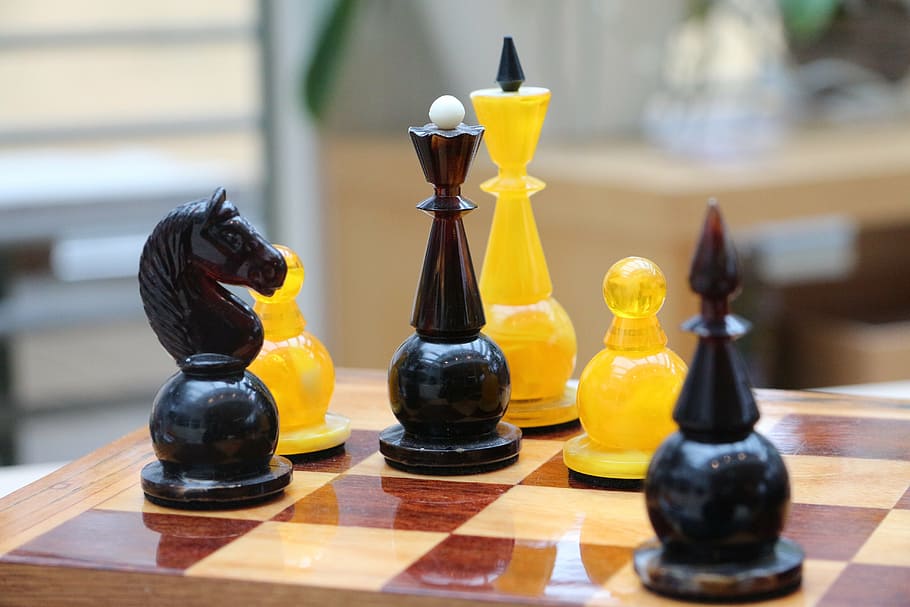 chess, chess pieces, chess game, king, lady, farmers, horse, strategy, play, wood