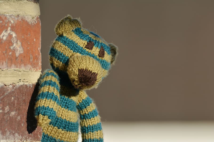 close-up photography, brown, blue, striped, bear, amigurumi toy, teddy, teddy bear, knitted, wool