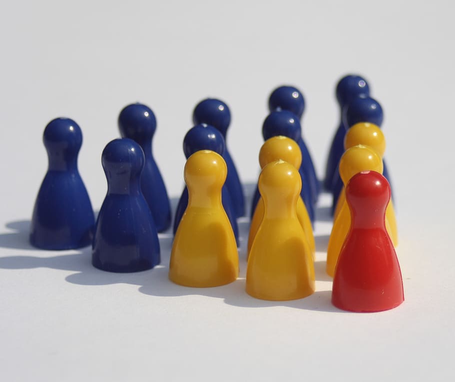 blue, yellow, red, table decors, hierarchy, group, figures, play stone, placed, world of work