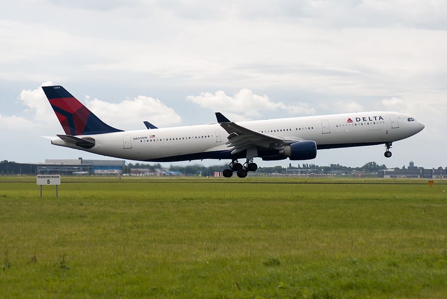 white, red, airplane, plane, runway, airline, schiphol, countries, delta, air vehicle