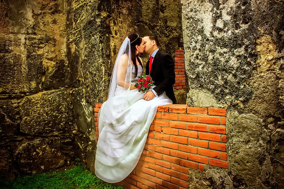 kiss, married, ceremony, nuptials, newlyweds, romance, couple, wedding, romantic, love