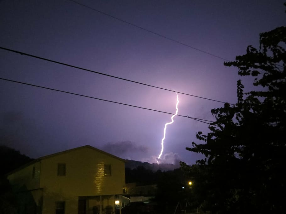 rayo, tormenta, tormenta eléctrica, electricidad, noche, cielo, poder, arquitectura, nube - cielo, exterior del edificio