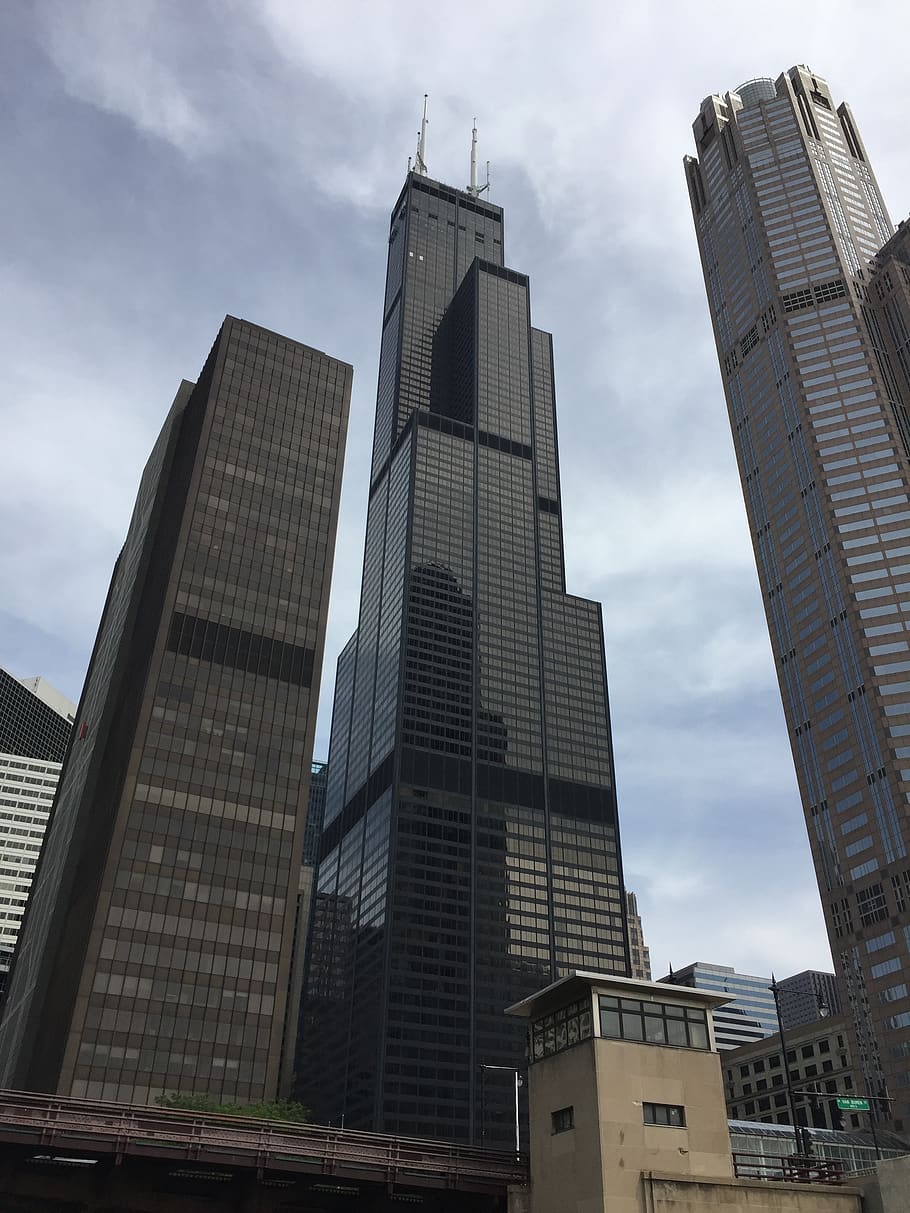 architecture, skyline, building, chicago, building exterior, built structure, city, office building exterior, skyscraper, low angle view
