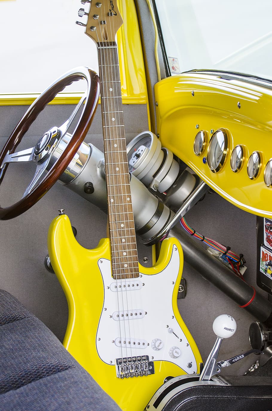 yellow, electric, guitar, gray, interior, car, steering wheel, classic car, electric guitar, yellow guitar