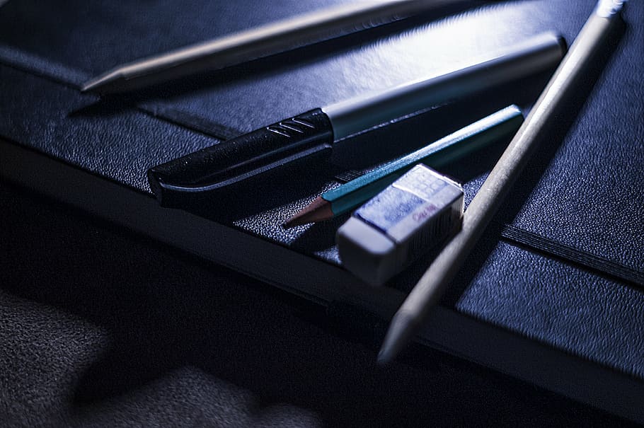 azul, lápis, borracha, caneta, preto, mesa, cinza, clique em, criativo, bloco de notas