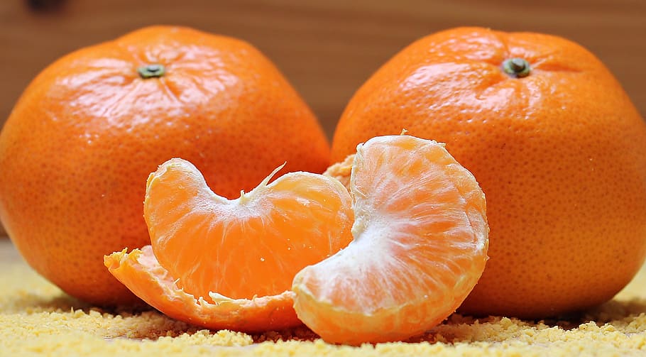dua buah jeruk, jeruk keprok, jeruk, buah, clementine, buah jeruk, vitamin, berair, makanan, frisch