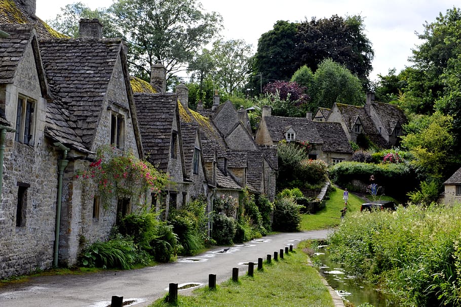 empty, pathway, plants, houses, england, great britain, cotswolds, village, countryside, cottage