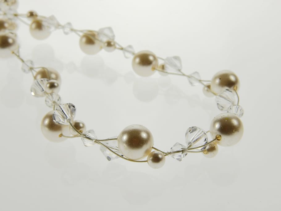 jewellery, pearl, bangle, necklace, chain, beautiful, beauty, money, expensive, luxury