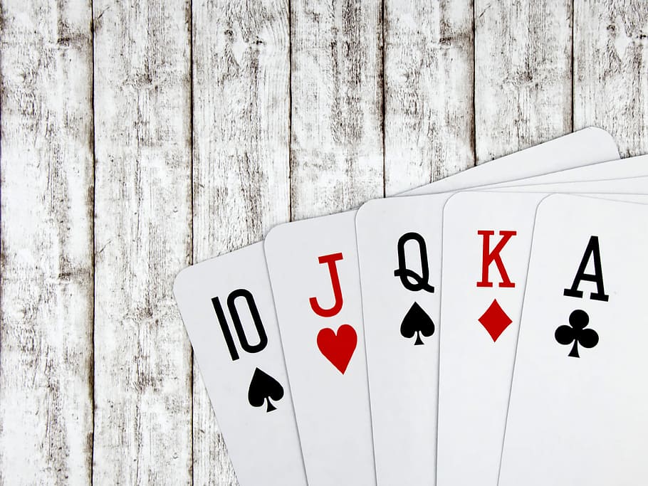 Ilustración de naipes, póker, escalera real, gato, dama, rey, gato negro, riesgo, juego, suerte