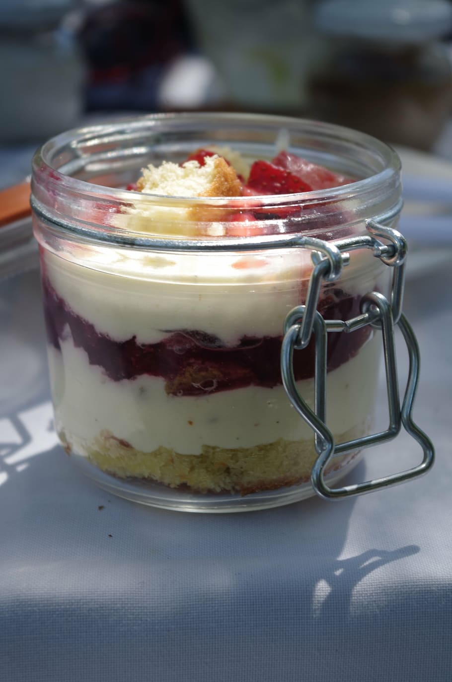 trifle, calories in a bottle, delicious, sweet, fresh, picnic lunch, colorful, strawberries, custard, cream