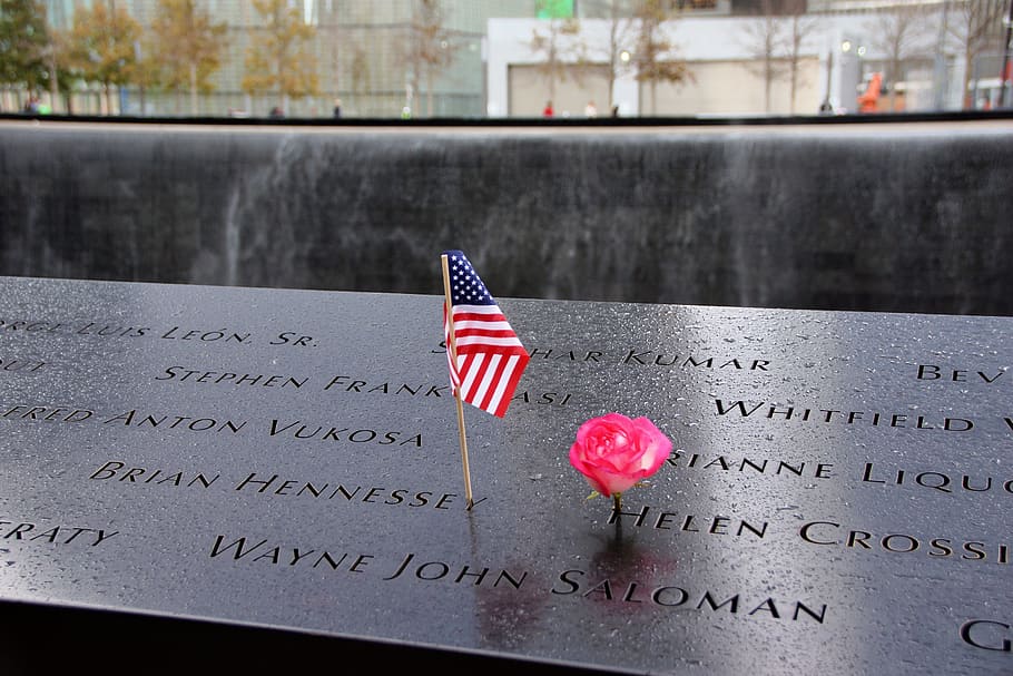 miniatura de la bandera de EE. UU., memorial, 9 11, nueva york, world trade center, conmemorar, monumento, EE. UU., septiembre, manhattan