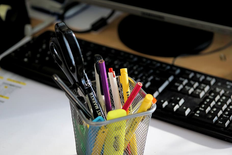 berbagai macam pena berwarna, kantor, pena, cuti, aksesoris kantor, alat tulis, pensil, pensil warna-warni, perlengkapan kantor, schreiber