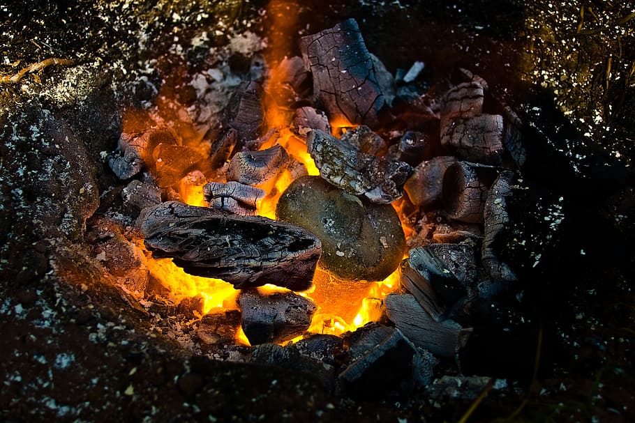 flare-up, api unggun, karbon, panas, bara api, makan, melting pot, api, melting pot di bara, pengecoran