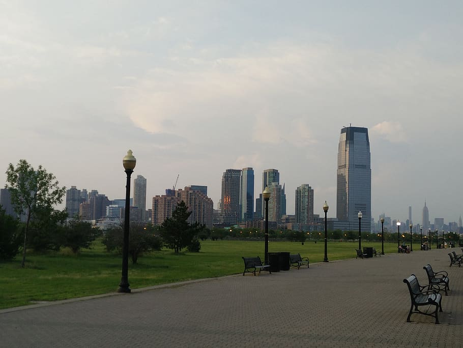 Liberty State Park, Jersey City, horizonte, parque, paseo, tarde, ciudad, grande, moderno, exterior del edificio