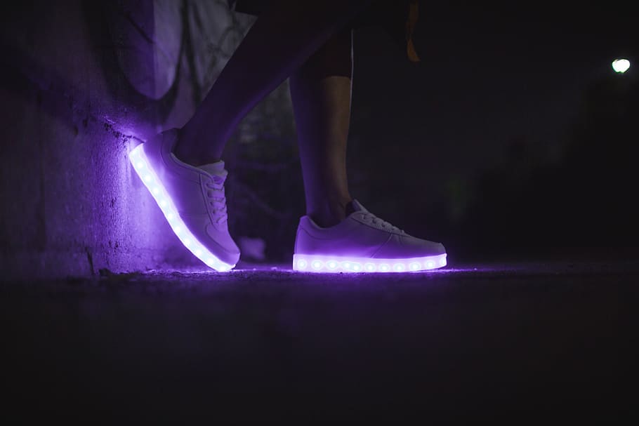 LED, sapato, calçado, tênis, claro, escuro, noite, pernas, ao ar livre, viagem
