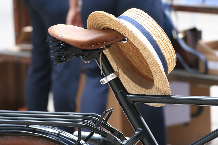 bike, hat, depend, velo, saddle, focus on foreground, day, close-up, clothing, bicycle