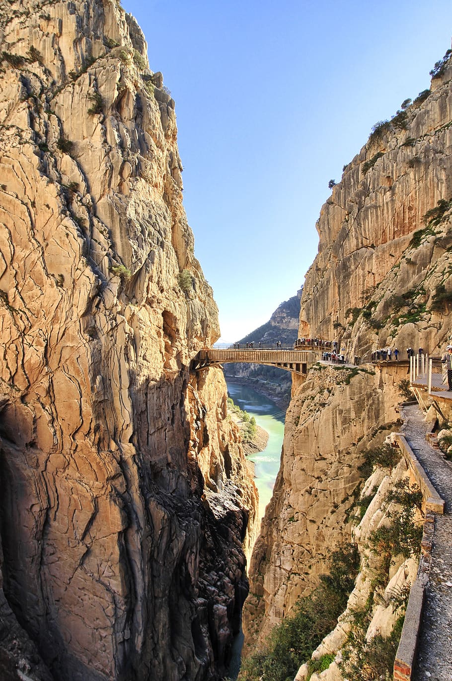 defile, caminito del rey, suspension bridge, rock, mountain, rock - object, solid, water, sky, clear sky