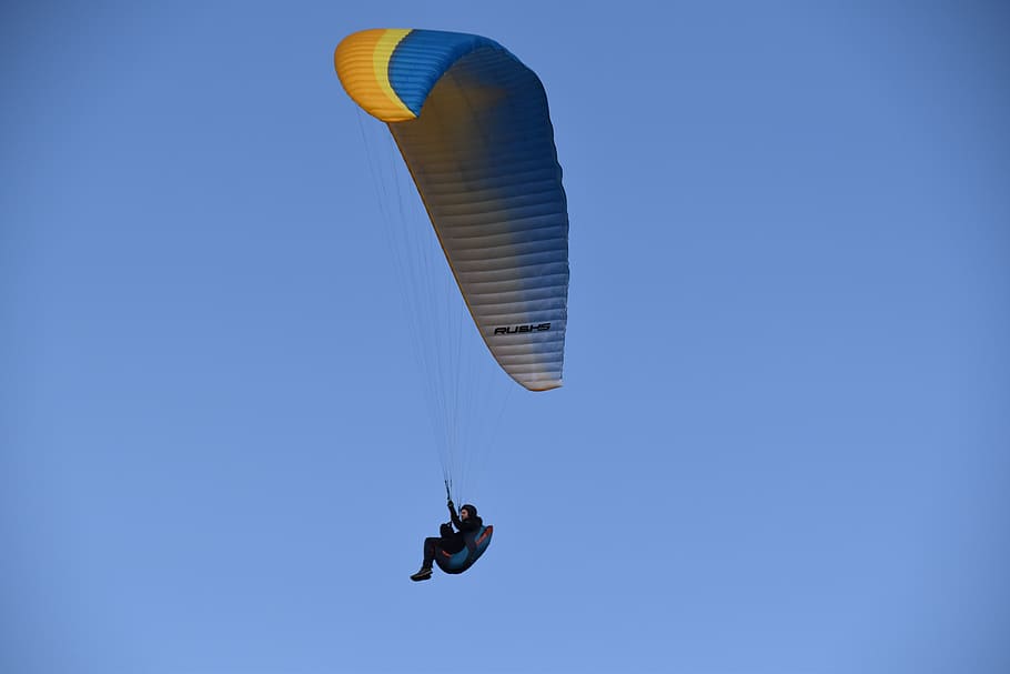 paragliding, paraglider, flight, sport, adventure, nature, hobbies, aircraft, blue sky, puy dome auvergne
