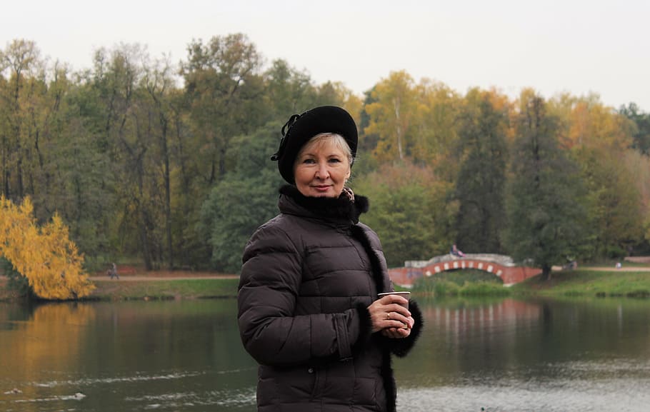 woman, stands, body, water, day, beret, bridge, pond, autumn, coffee