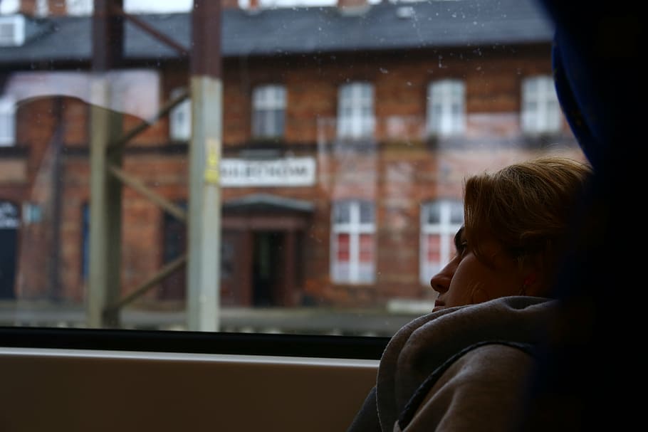 passenger film, keira knightley, railway station, train, the view from the window, railway, transport, package, the station, pkp