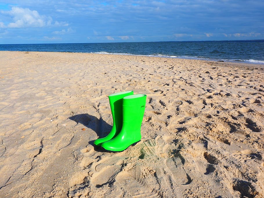 rubber boots, boots, green, light green, bilious green, shoes, rain shoes, function clothes, clothing, beach
