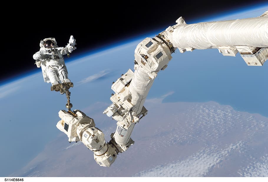 astronaut, spacewalk, iss, arm, tools, suit, pack, tether, floating, international space station