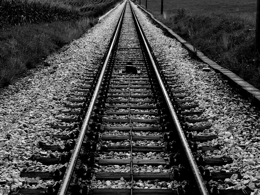 rel kereta api, transportasi, hitam putih, jalur, rel kereta, transportasi kereta api, angkutan, jalan ke depan, arah, berkurangnya perspektif