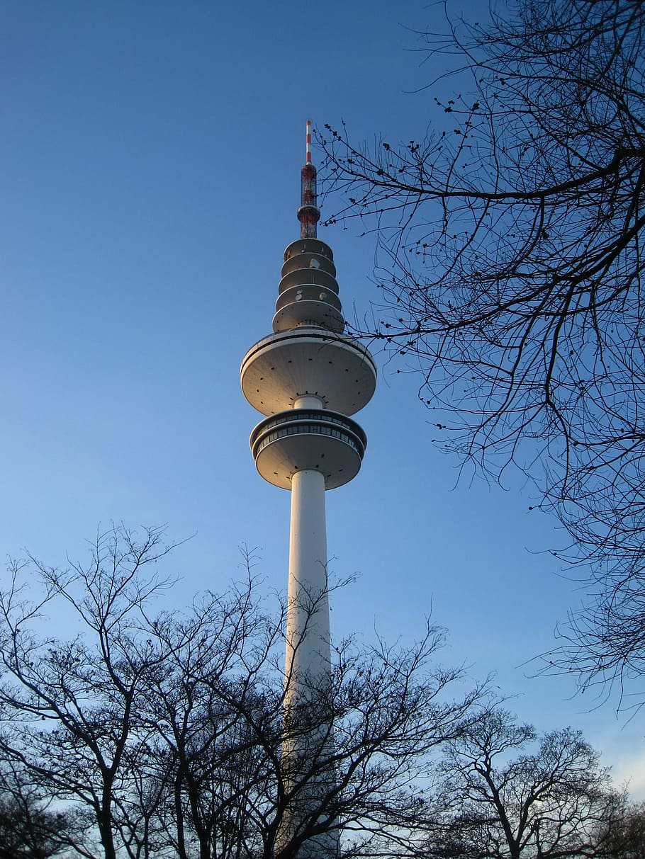 hamburg, tv tower, planned un blomen, hanseatic, blue sky, december sky, radio tower, architecture, building, landmark