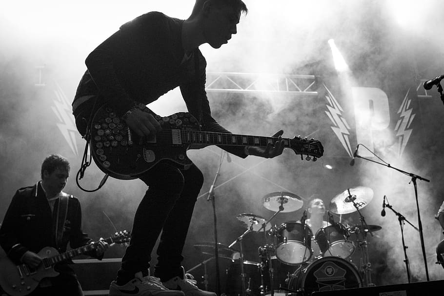 grayscale photo, man, playing, guitar, stage, musician, guitarist, music, young, silhouette