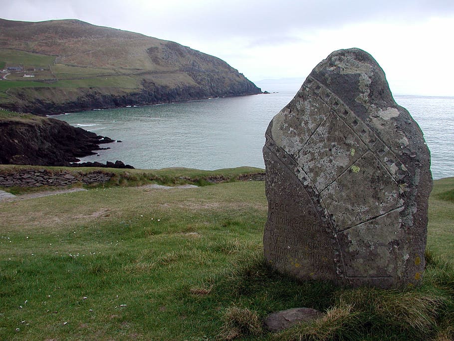 celtic, irlandia, batu, menhir, artefak, tebing, garis pantai, lautan, pantai, tengara