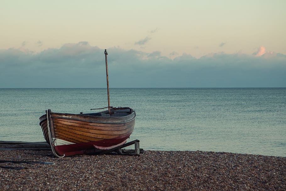 boat, sits, shore, tranquil, sunset, southern, england, captured, canon 5, 5d