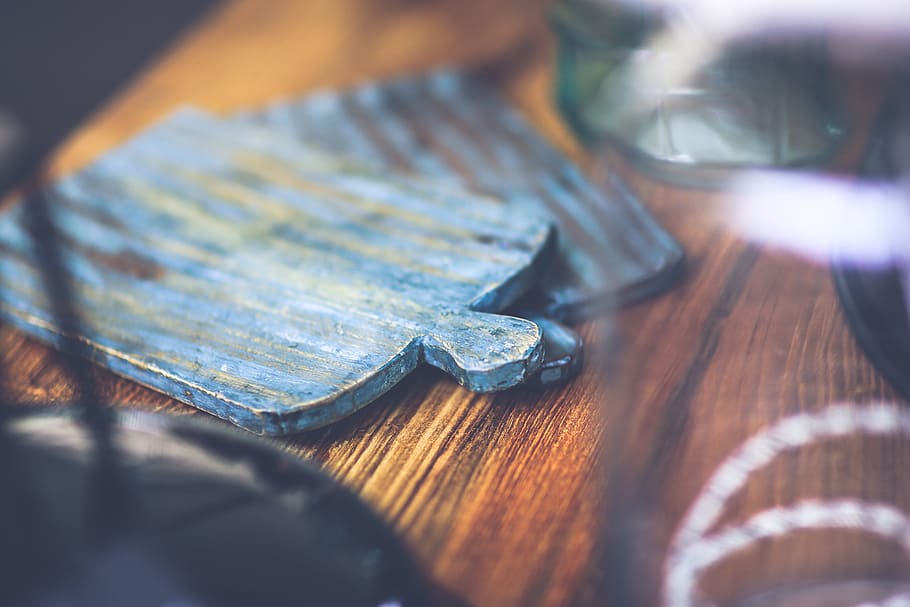 selective, focus photography, teal decor, brown, surface, cutting, board, vintage, wood, wooden
