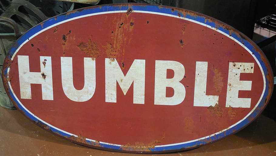 oval, red, blue, humble, signage, sign, metal, word, letters, alphabet