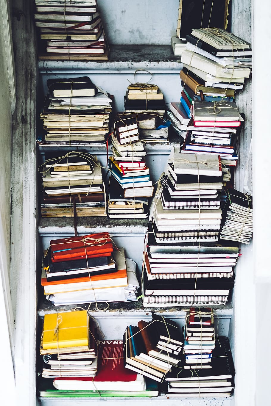 buku, notebook, koleksi, kertas, lembaran, halaman, penjilid, rak, tua, sekelompok besar objek